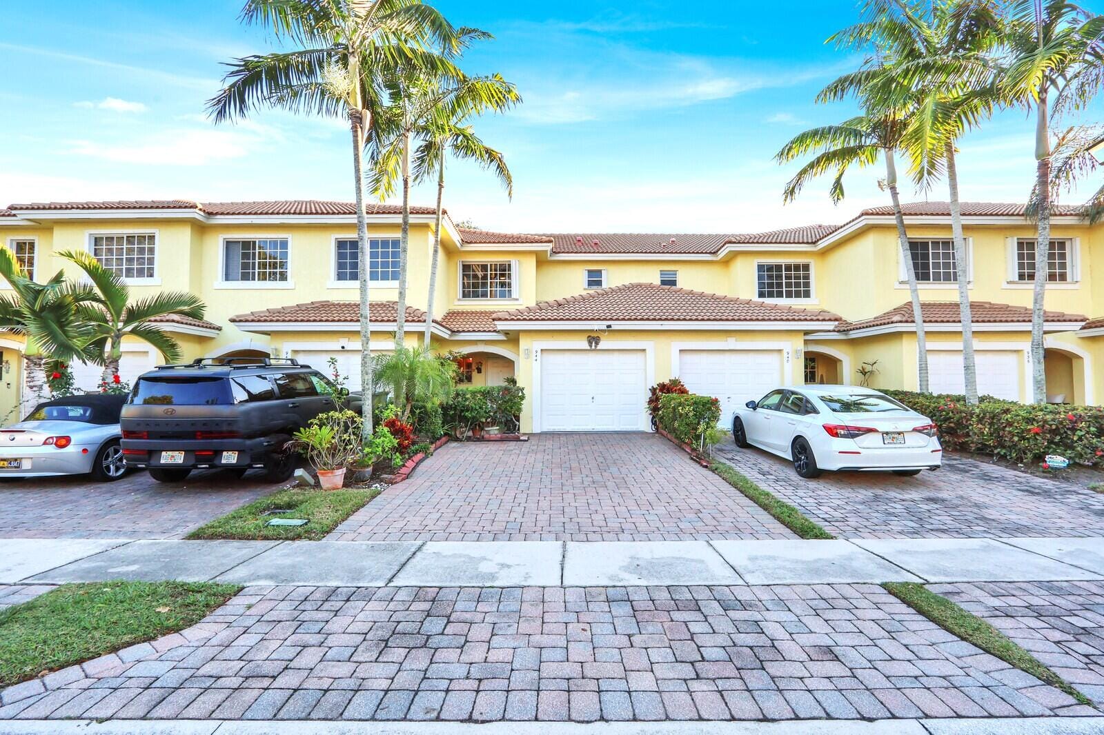944 Imperial Lake Road, West Palm Beach, FL 33413