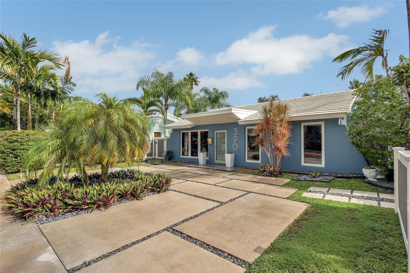 390 NE 10th Avenue, Fort Lauderdale, FL 33301