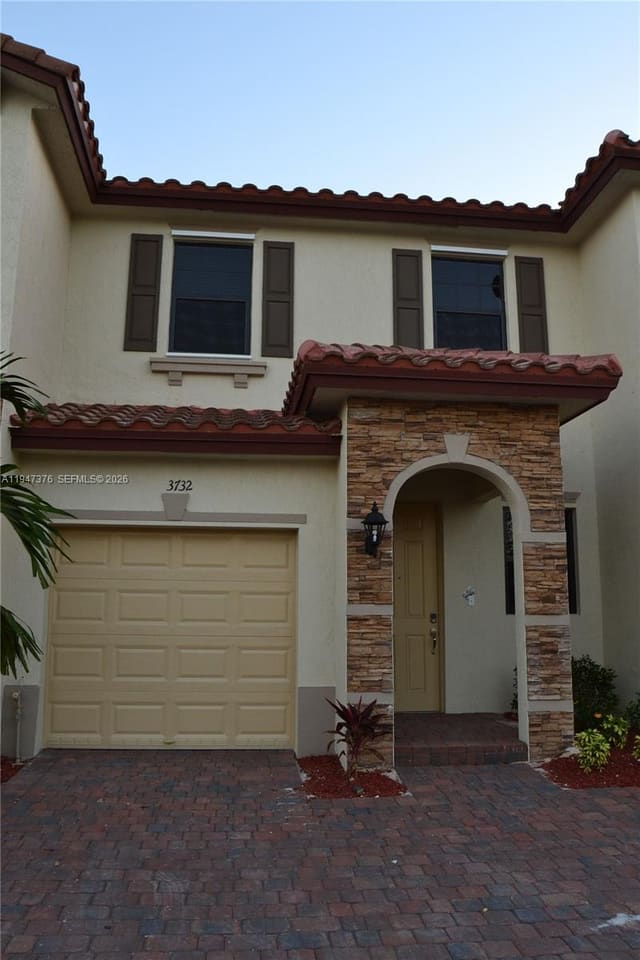 3732 SE 2nd Street 3732, sold in Baywinds Of Galapagos Fir, Homestead, FL