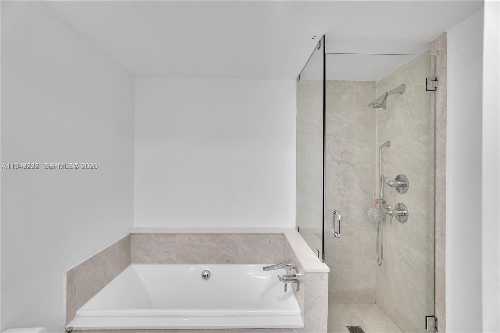 488 NE 18th Street 1708, Miami, FL 33132 photo 23