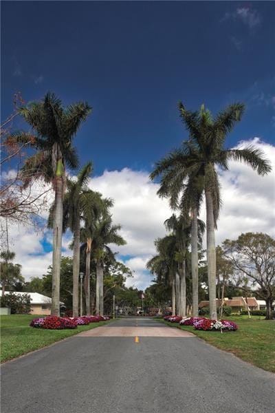 3800 Oaks Clubhouse Drive 201, Pompano Beach, FL 33069 photo 2
