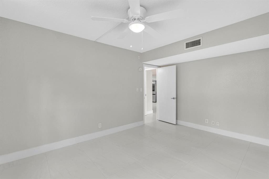 3800 Oaks Clubhouse Drive 201, Pompano Beach, FL 33069 photo 14