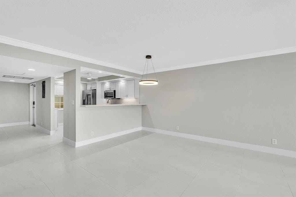 3800 Oaks Clubhouse Drive 201, Pompano Beach, FL 33069 photo 8