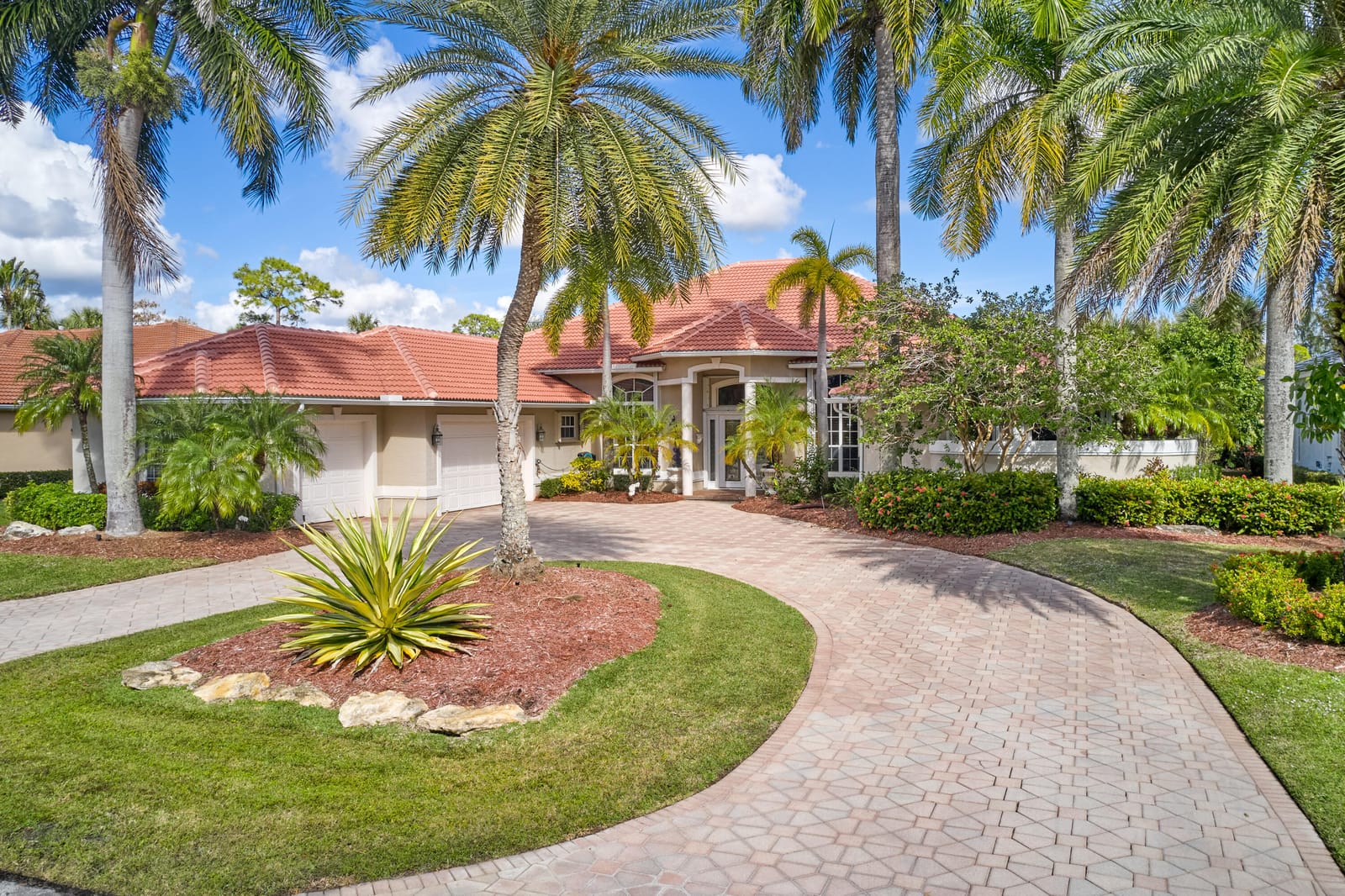 8444 Ironhorse Court, West Palm Beach, FL 33412 photo 2
