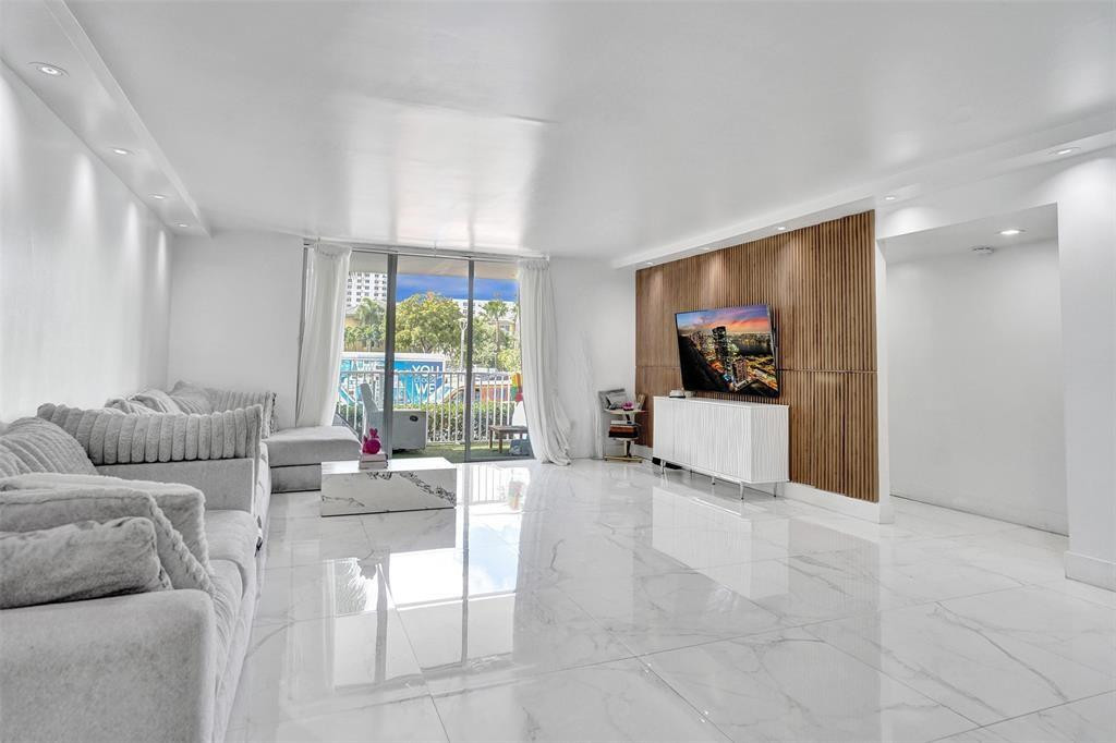 2801 NE 183rd Street 101w, Aventura, FL 33160, Aventura