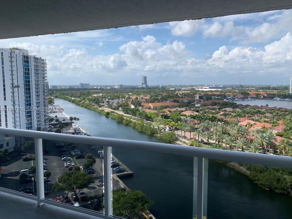 20505 E Country Club Drive 1631, Aventura, FL 33180, Aventura