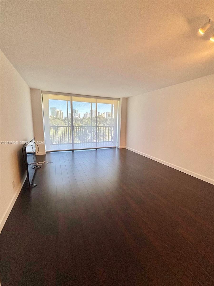 20335 W Country Club Drive 405, Aventura, FL 33180 photo 14