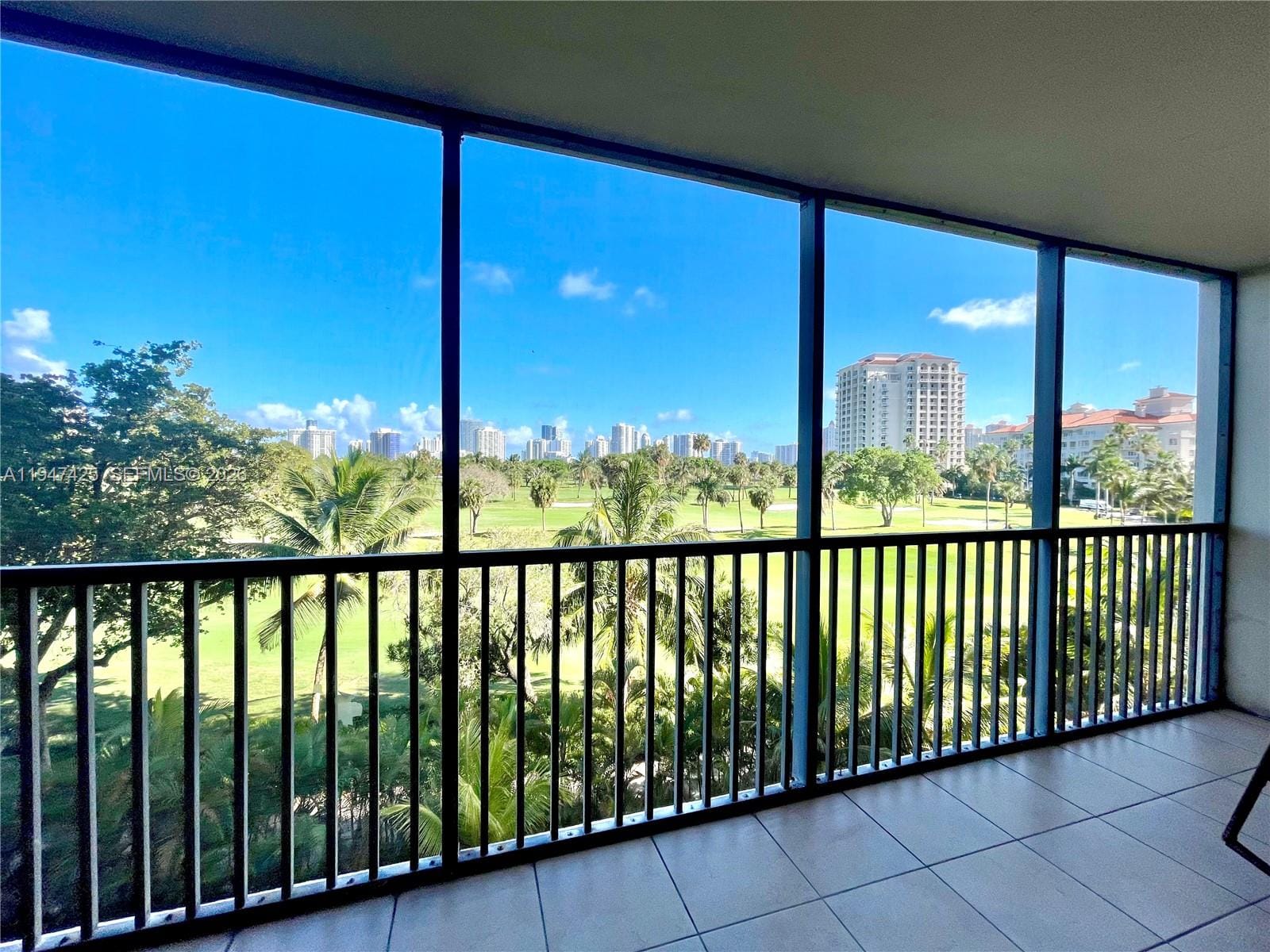 20335 W Country Club Drive 405, Aventura, FL 33180 photo 17