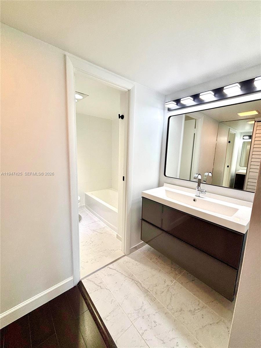 20335 W Country Club Drive 405, Aventura, FL 33180 photo 25