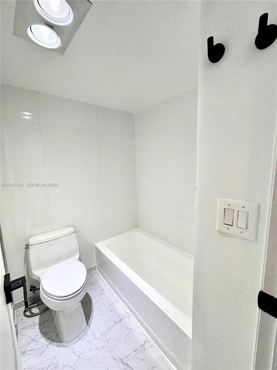 20335 W Country Club Drive 405, Aventura, FL 33180 photo 26