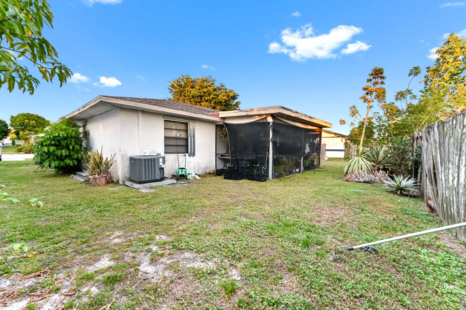 2531 Doral Way, Riviera Beach, FL 33407 photo 27
