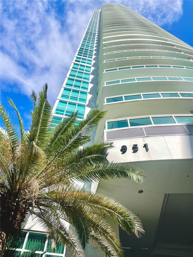 951 Brickell Avenue 3309, Miami, FL 33131