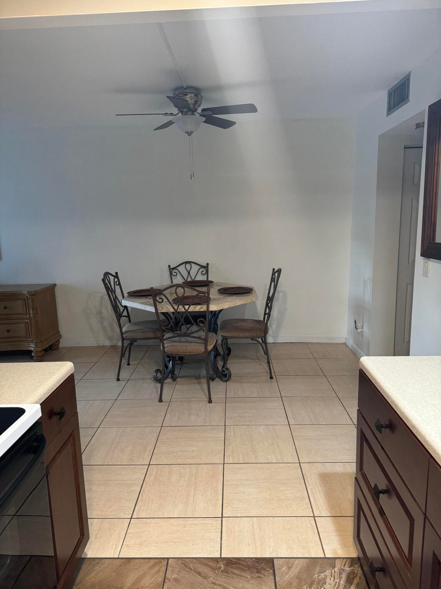 1011 Cornwall A 1011 — photo 7