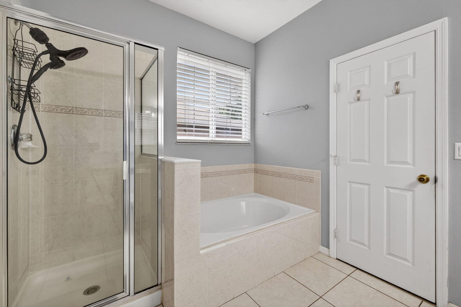 5806 NW Breezy Brook Court — photo 9