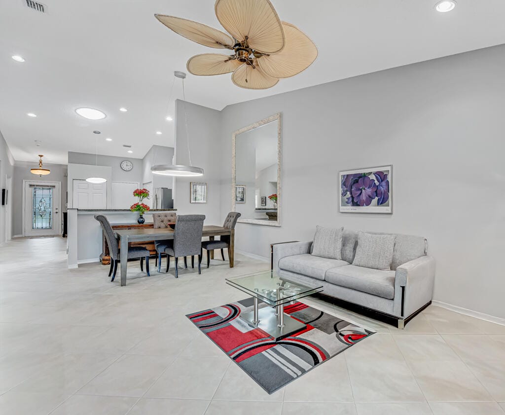 8590 Logia Circle — photo 3