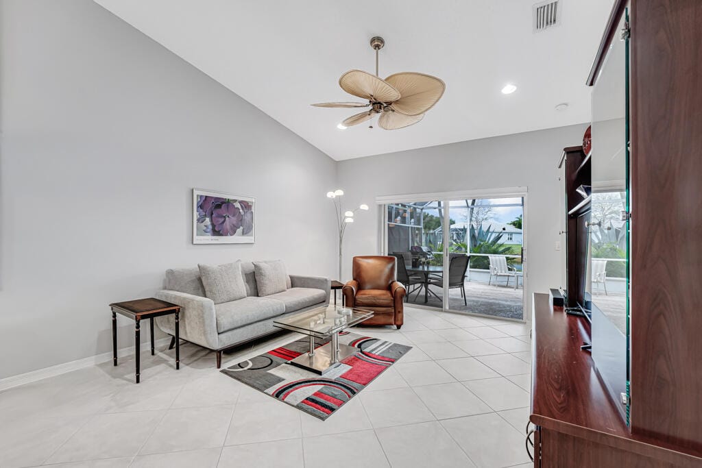 8590 Logia Circle — photo 4