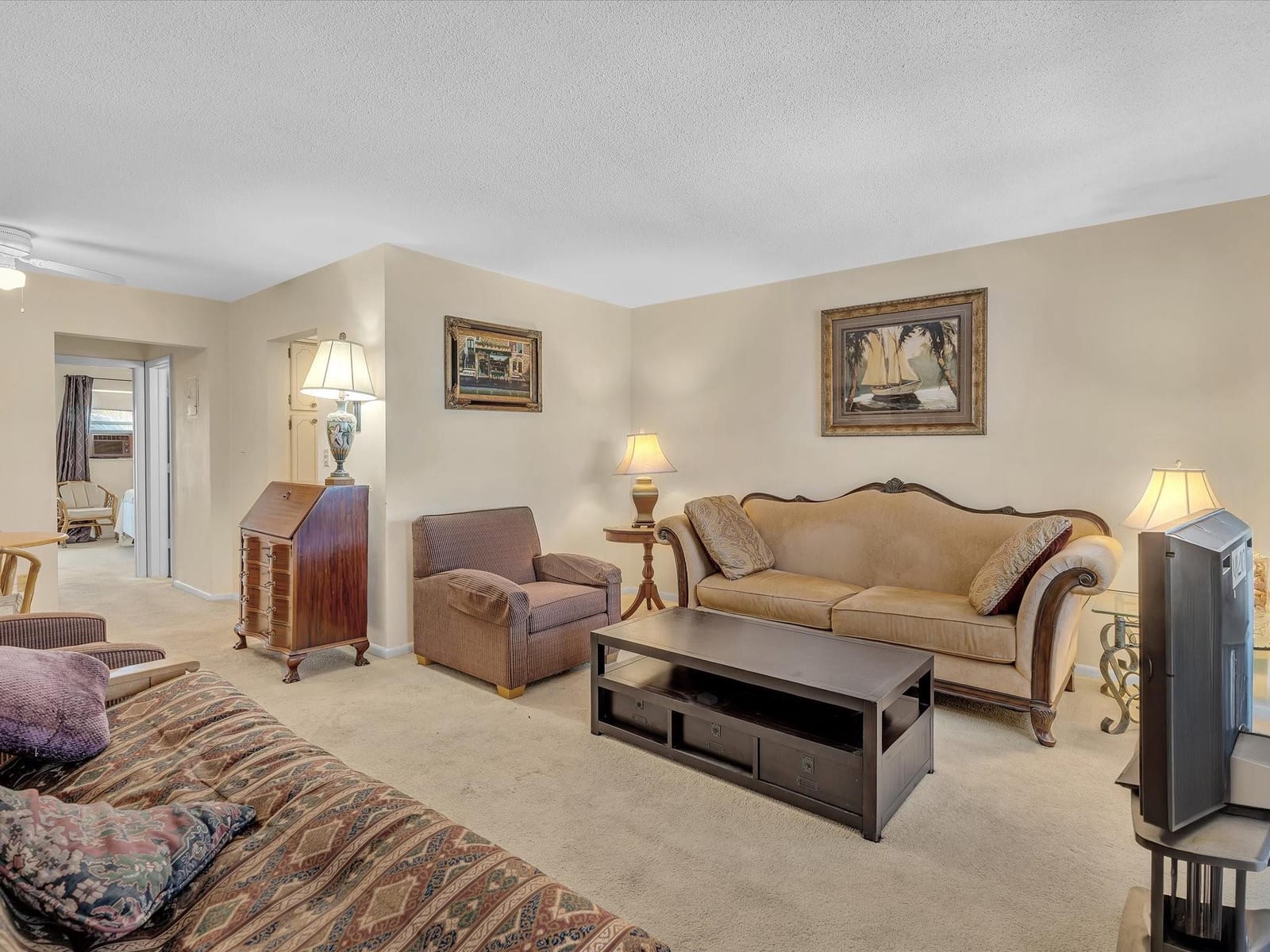 2124 NE 56th Court 209 — photo 4