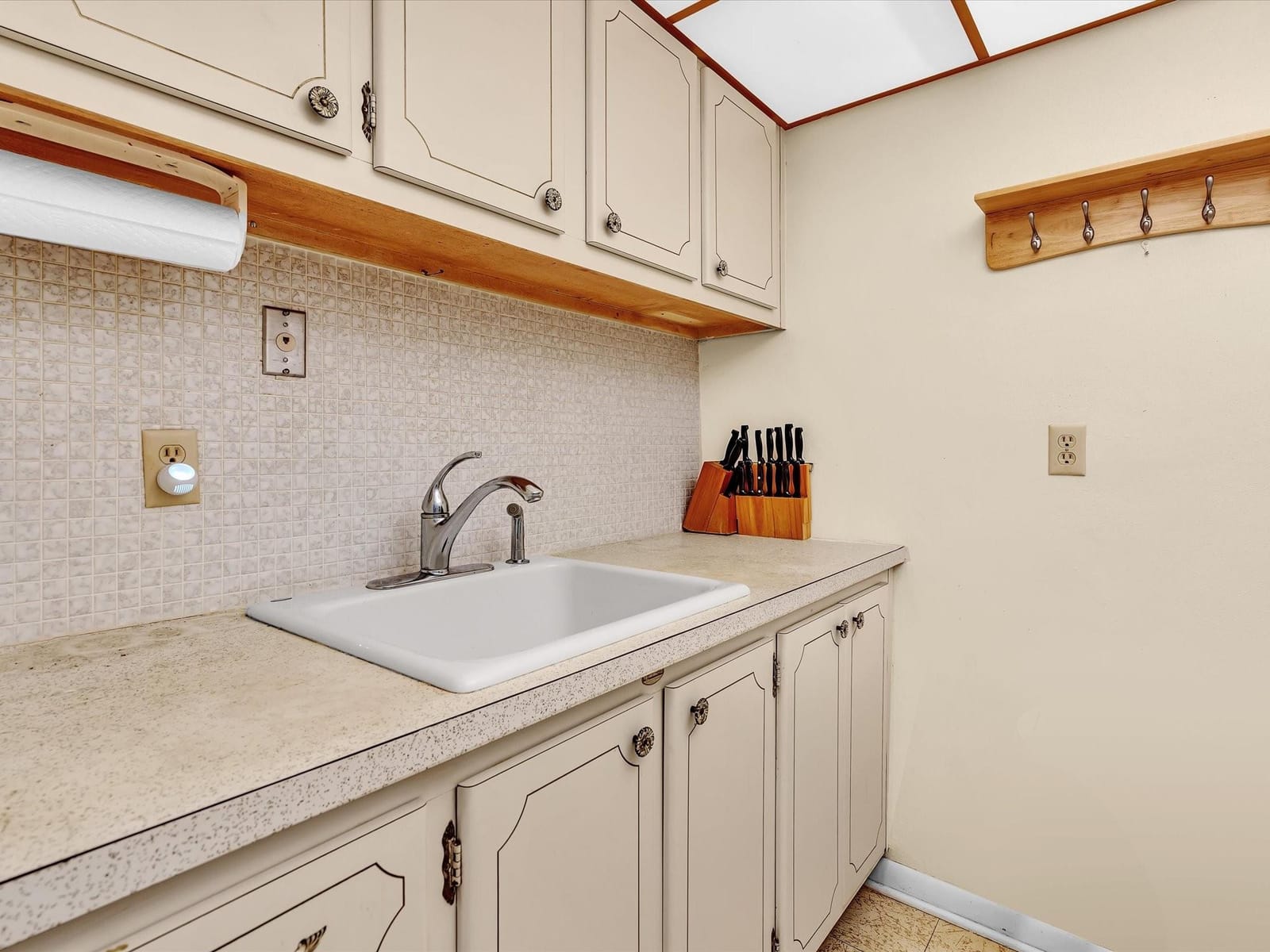 2124 NE 56th Court 209 — photo 10
