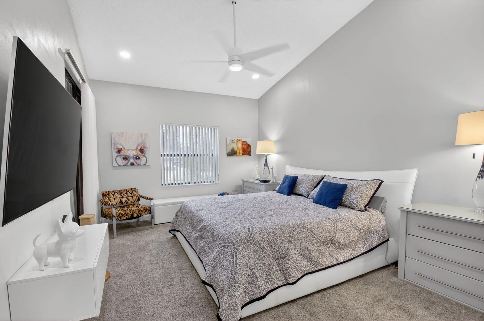 5374 Venetia Court E — photo 11