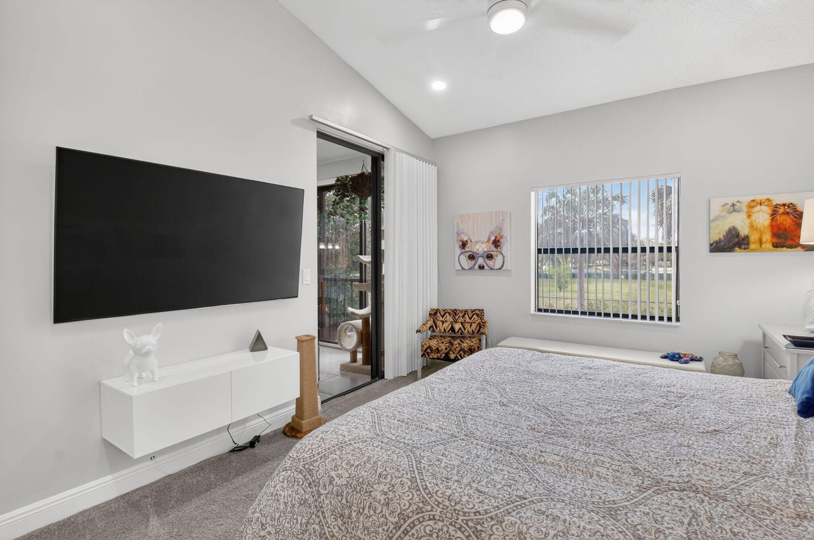 5374 Venetia Court E — photo 12