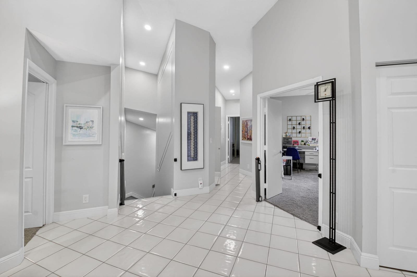 5374 Venetia Court E — photo 3