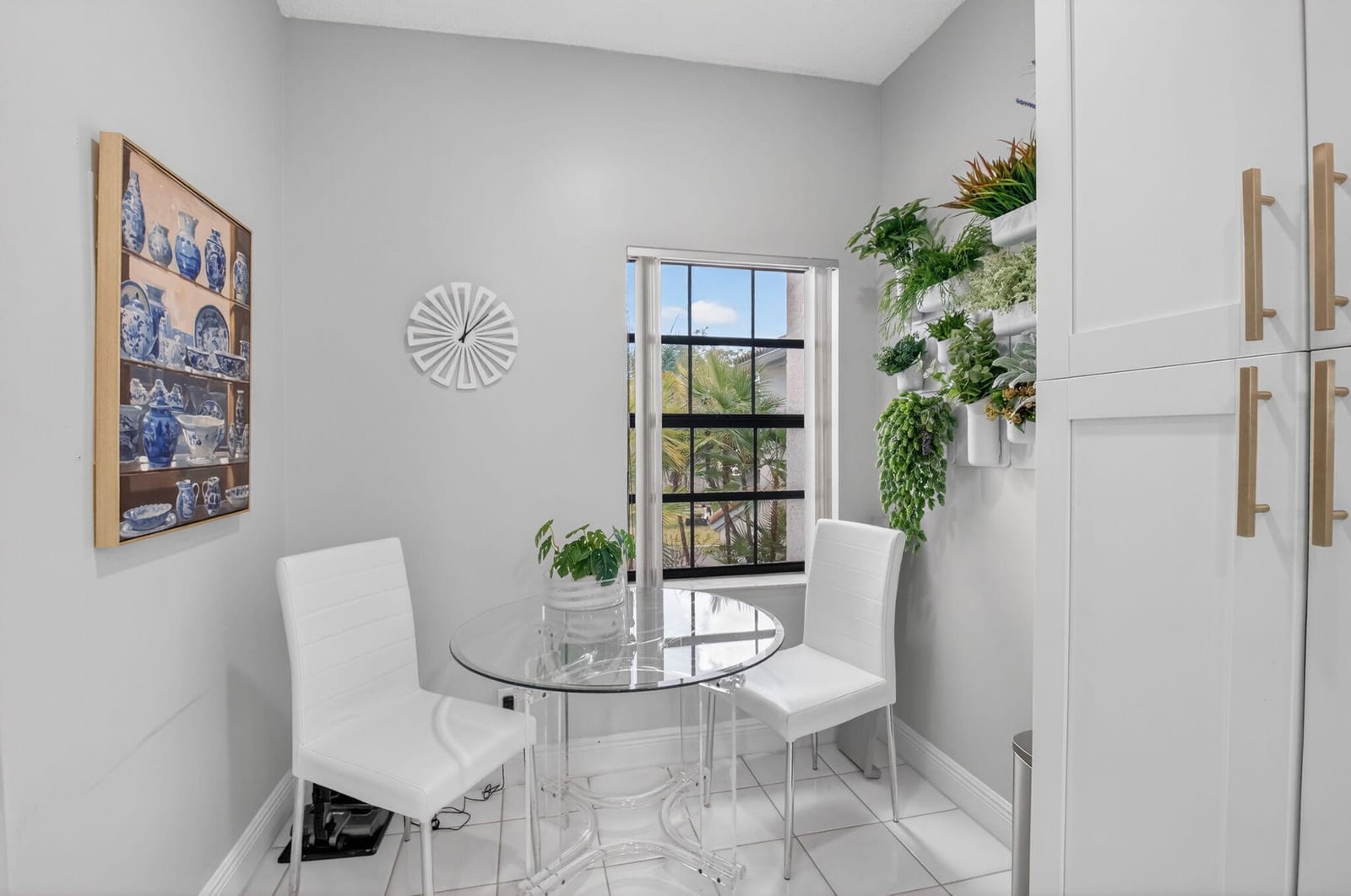 5374 Venetia Court E — photo 9