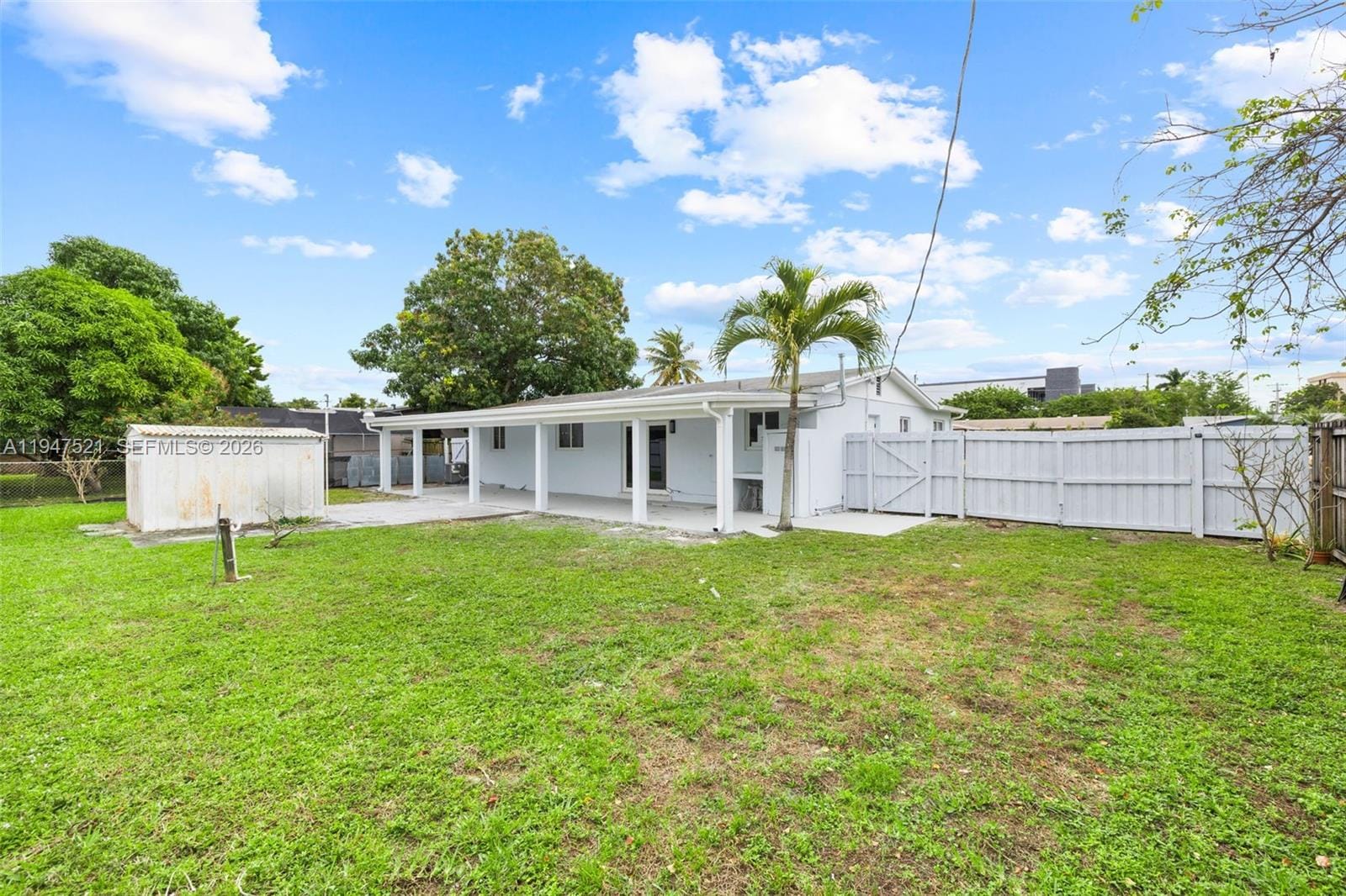 1011 NE 196th Street, Miami, FL 33179 photo 25