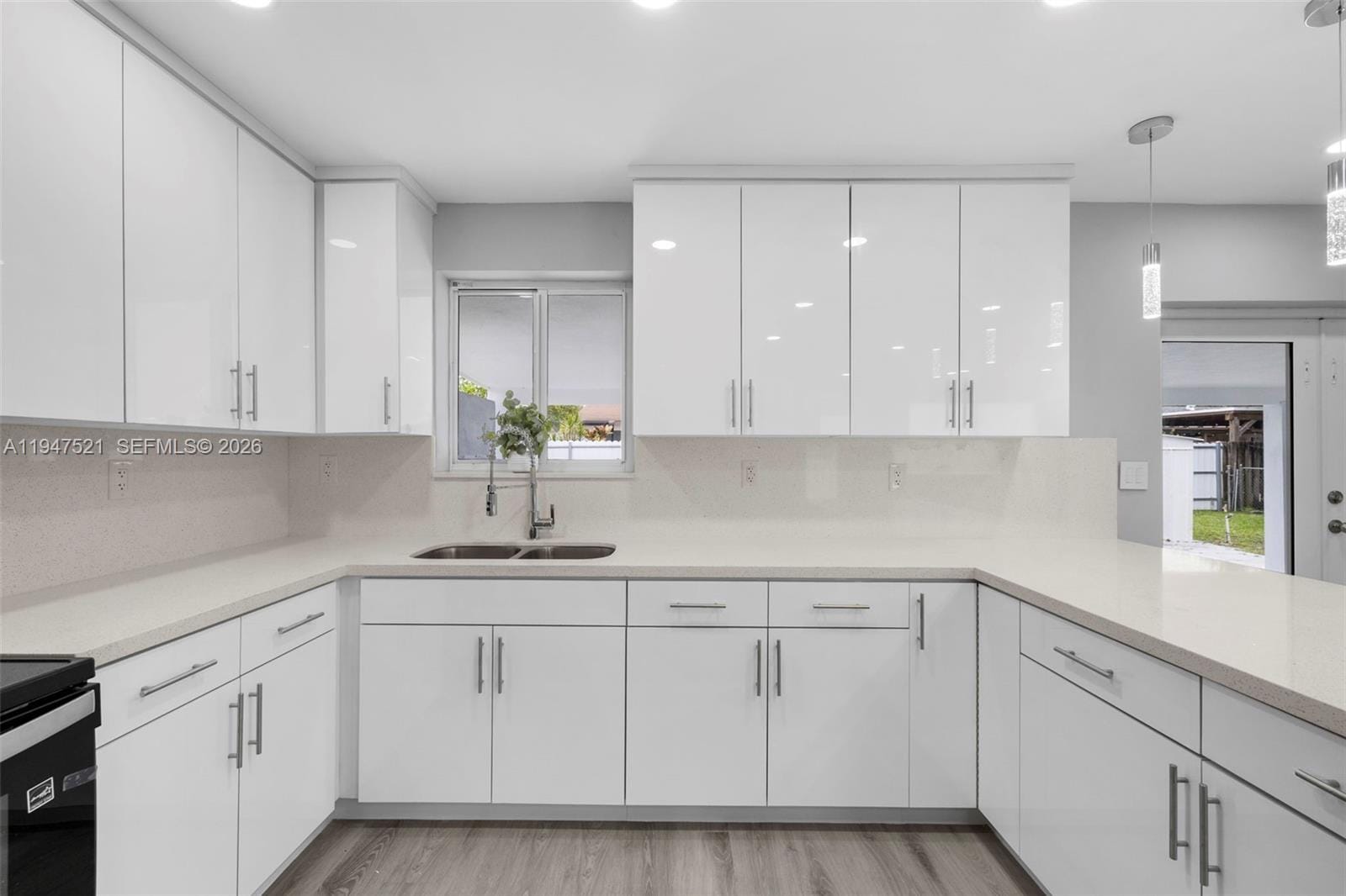 1011 NE 196th Street, Miami, FL 33179 photo 7