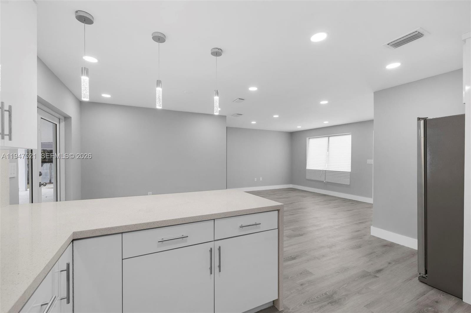 1011 NE 196th Street, Miami, FL 33179 photo 9
