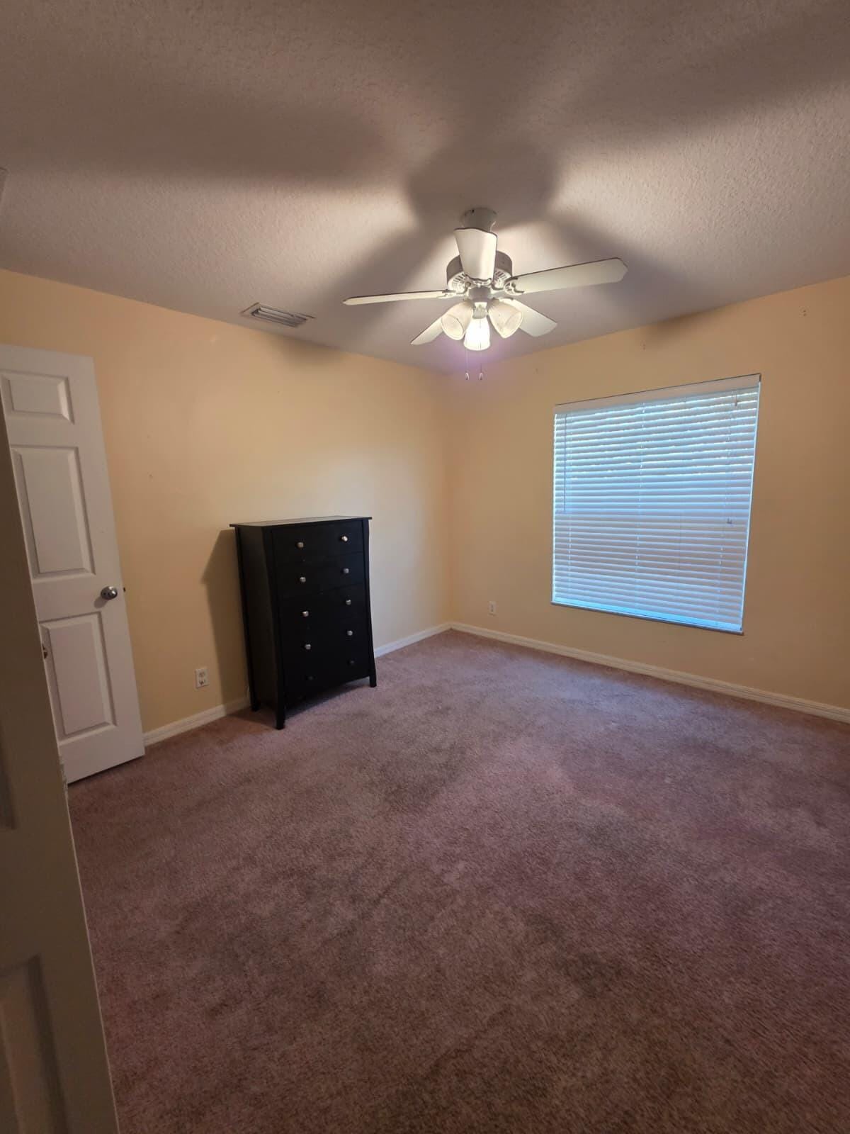 501 SW Twig Avenue — photo 9