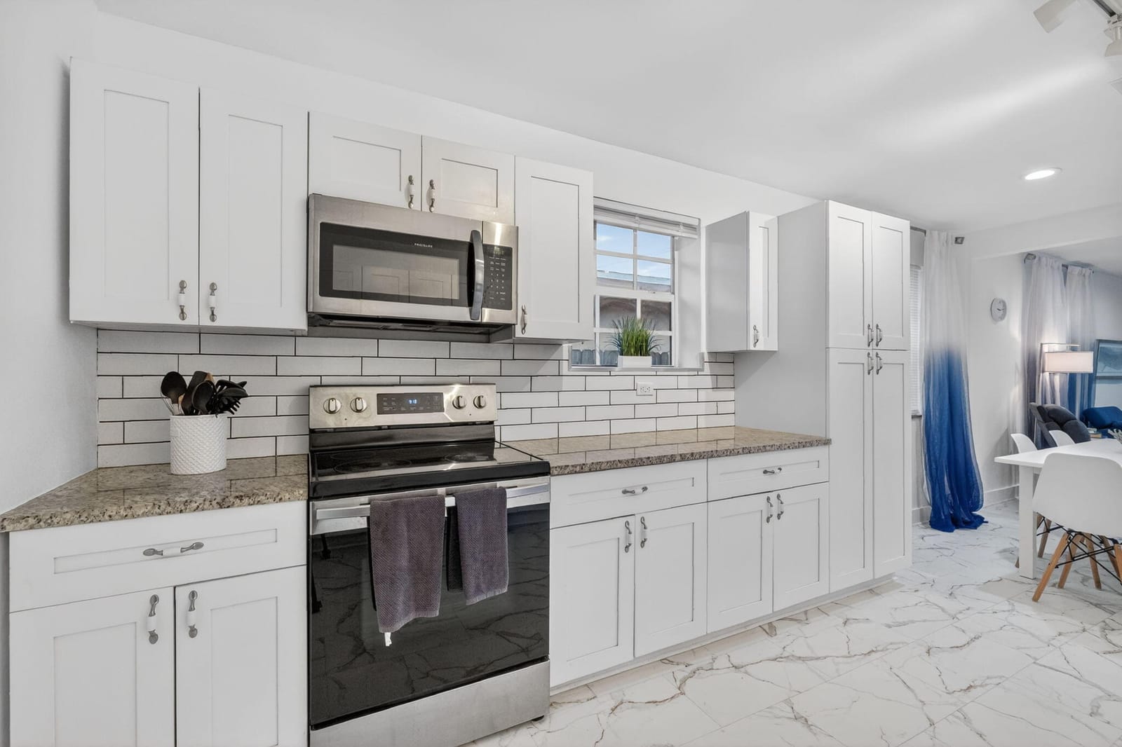 698 NE 36th Street, Oakland Park, FL 33334 photo 8