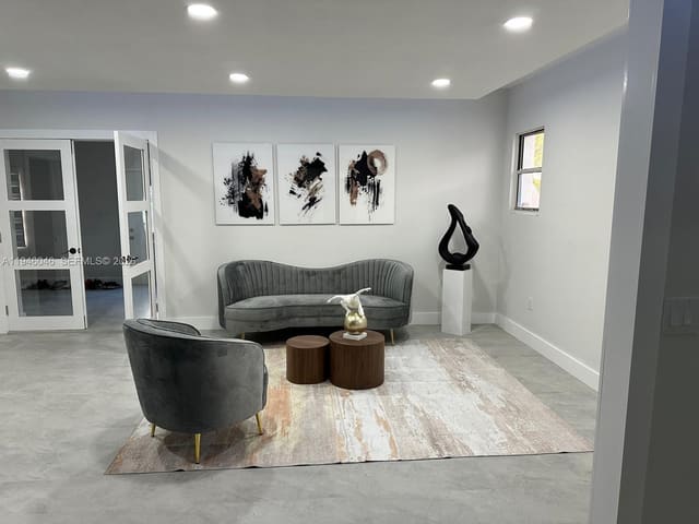 91 Glen Royal Parkway, sold in Glenroyal Sub, Miami, FL