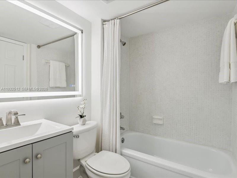103 Royal Park Drive 1G, Oakland Park, FL 33309 photo 14