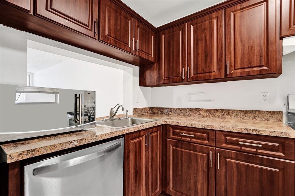 9440 Poinciana Place 101 — photo 4
