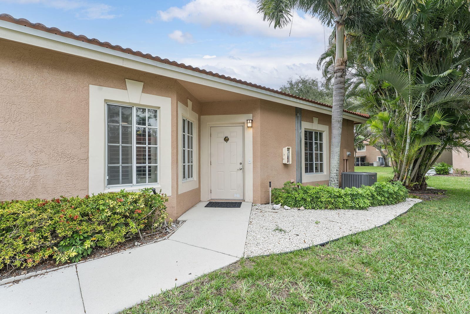 9927 Kamena Circle — photo 2