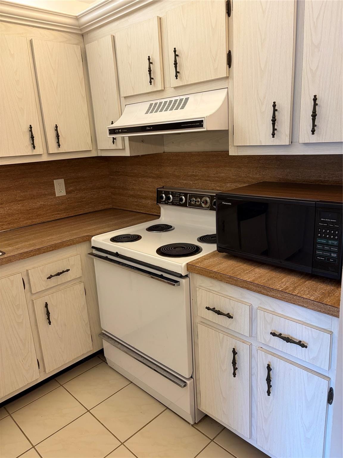 21 Jacaranda Drive 121 — photo 11