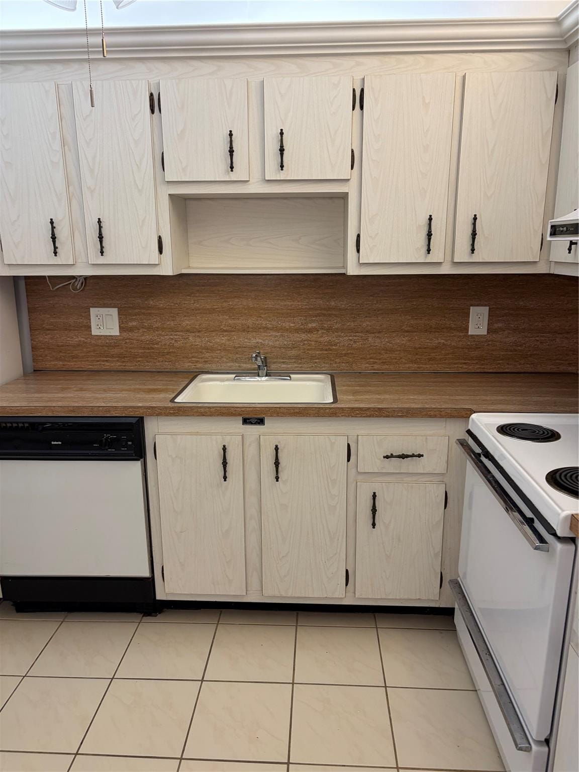 21 Jacaranda Drive 121 — photo 12