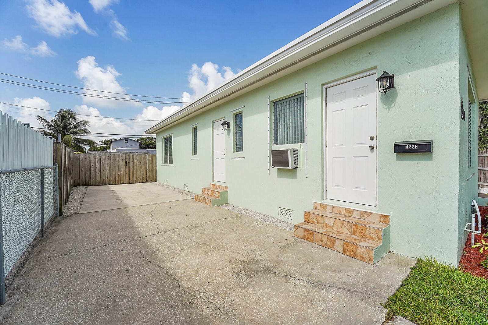 422 Winters Street, West Palm Beach, FL 33405 photo 3
