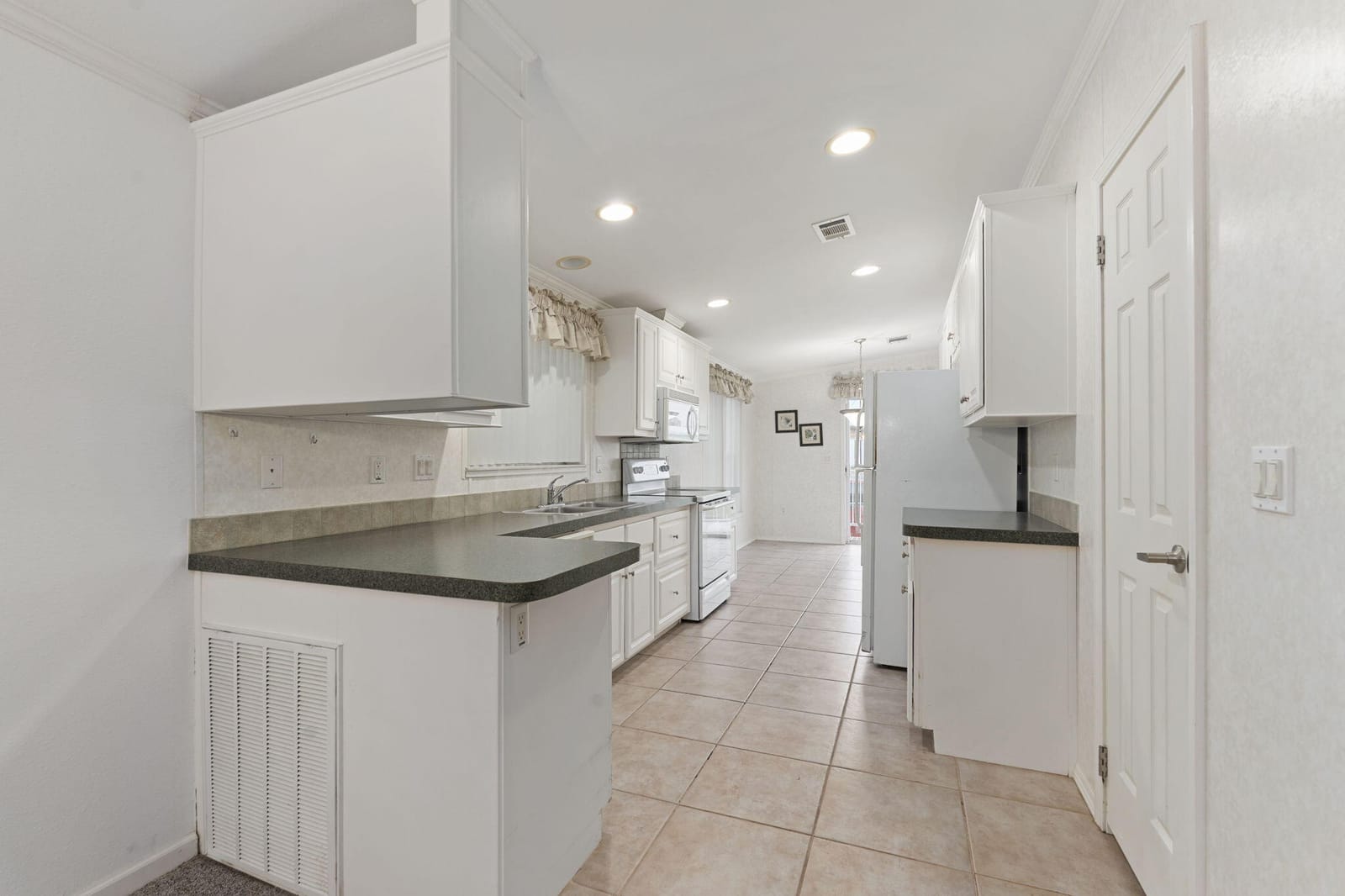 6910 SE Congress Street, Hobe Sound, FL 33455 photo 10