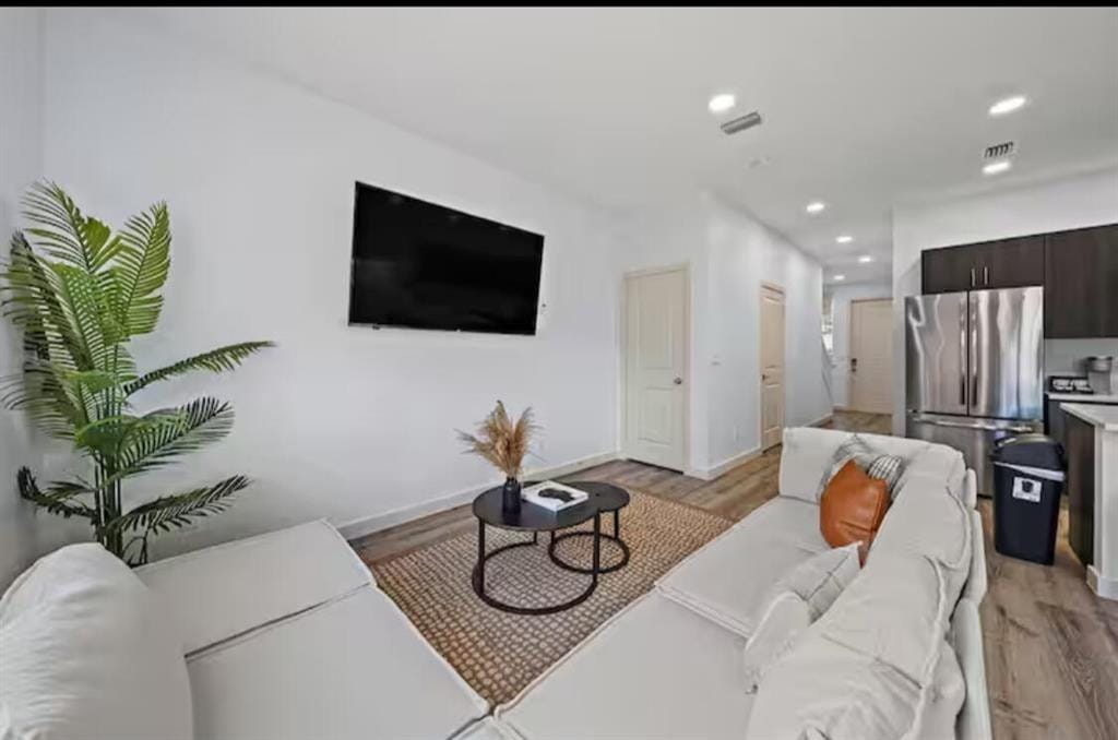 1559 W 26th Court, Riviera Beach, FL 33404 photo 4