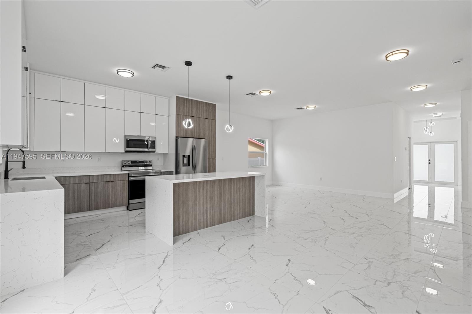 2861 NW 8th Court, Fort Lauderdale, FL 33311 photo 3
