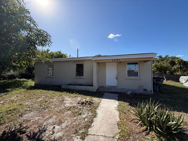 1101 14th Court S, sold in Whispering Palms 5, Lake Worth Beach, FL