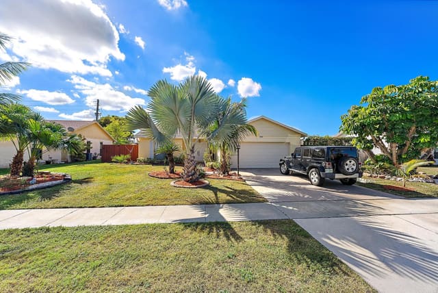 1199 Jackpine Street, Wellington, FL 33414