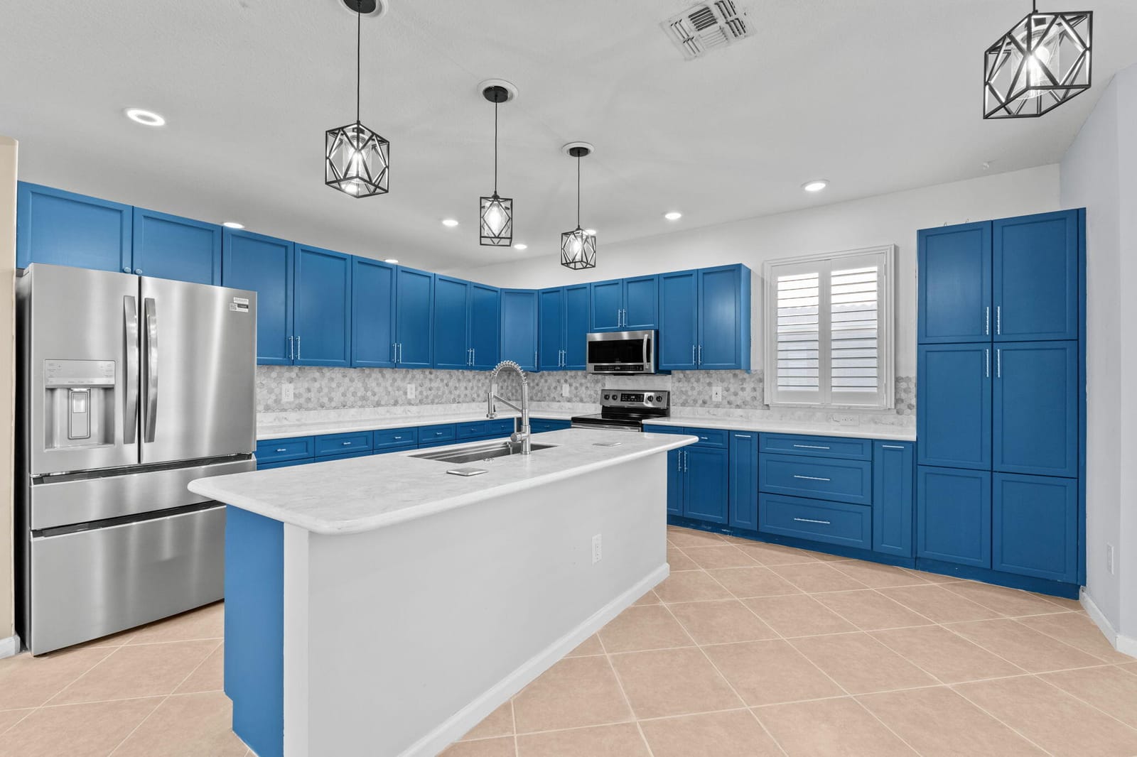 11704 SW Bennington Circle — photo 4