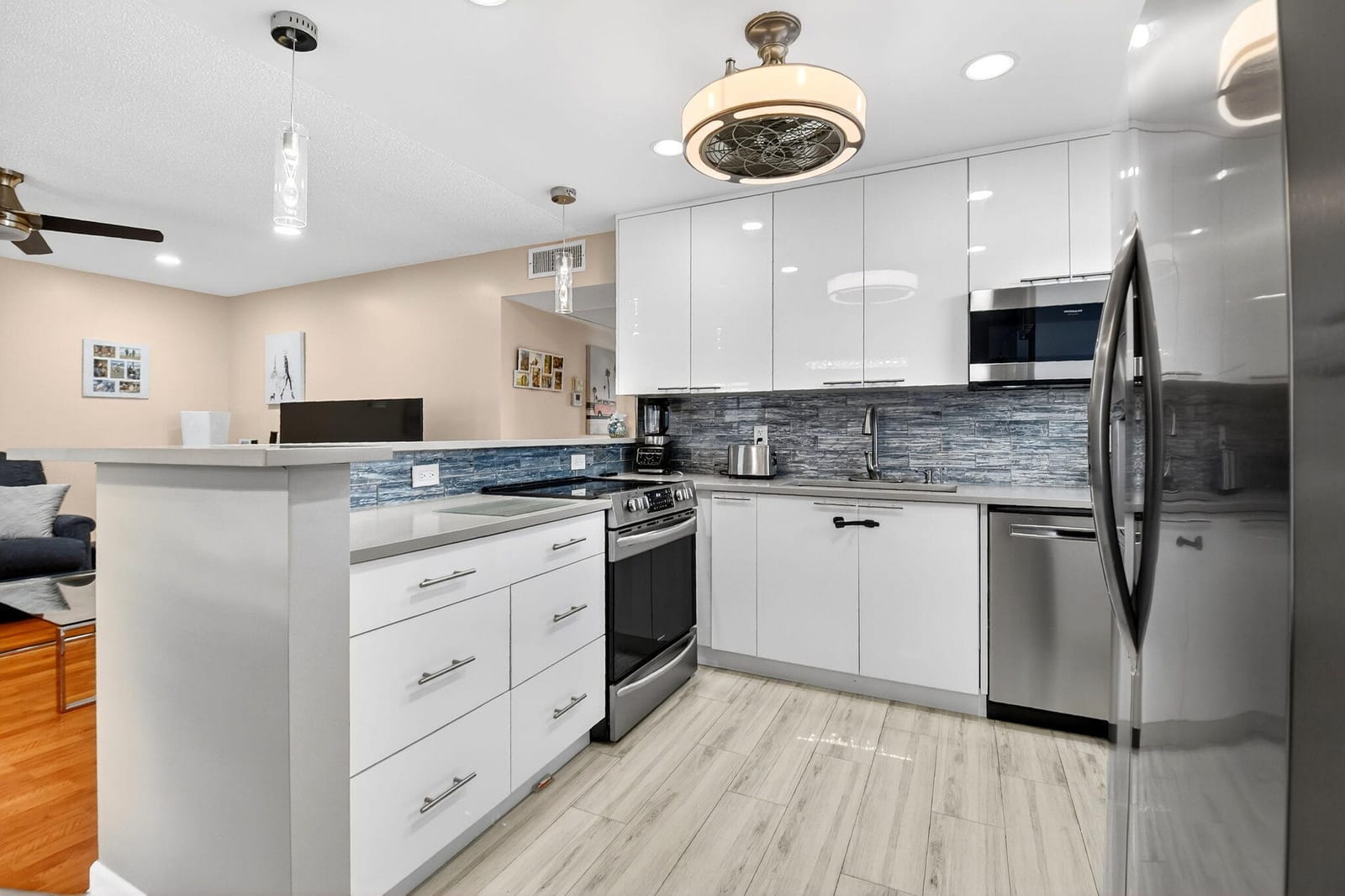 209 Somerset K, West Palm Beach, FL 33417 photo 7