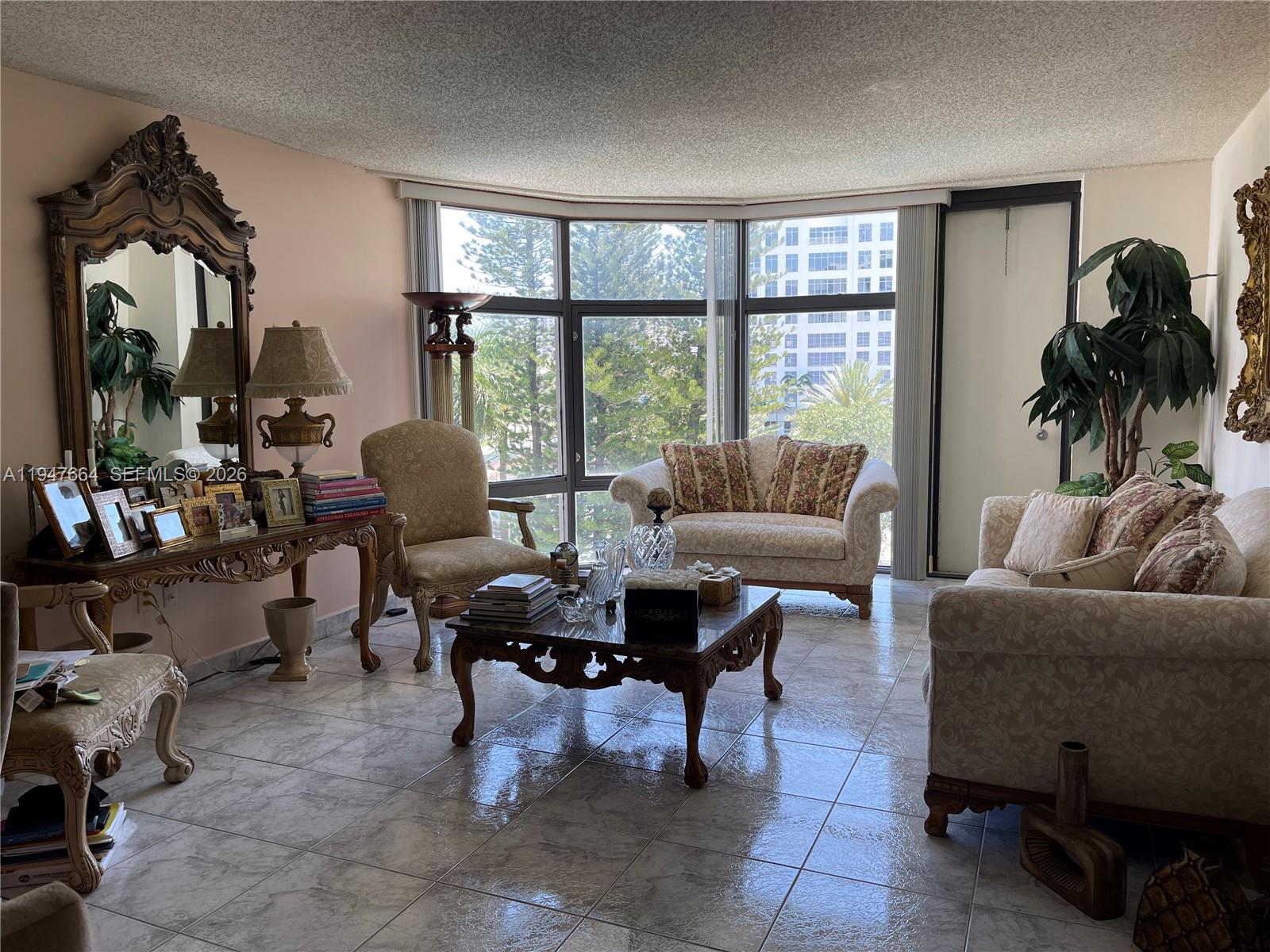 20100 W Country Club Drive 507, Aventura, FL 33180, Aventura