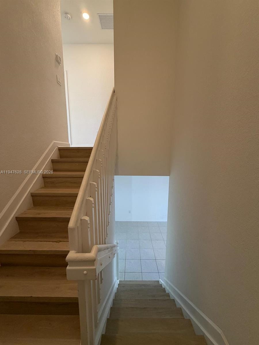 909 NE 211th Street, Miami, FL 33179 photo 12