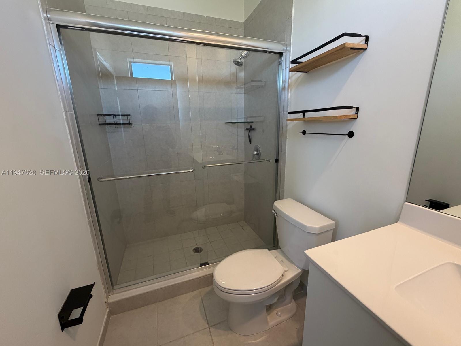909 NE 211th Street, Miami, FL 33179 photo 17