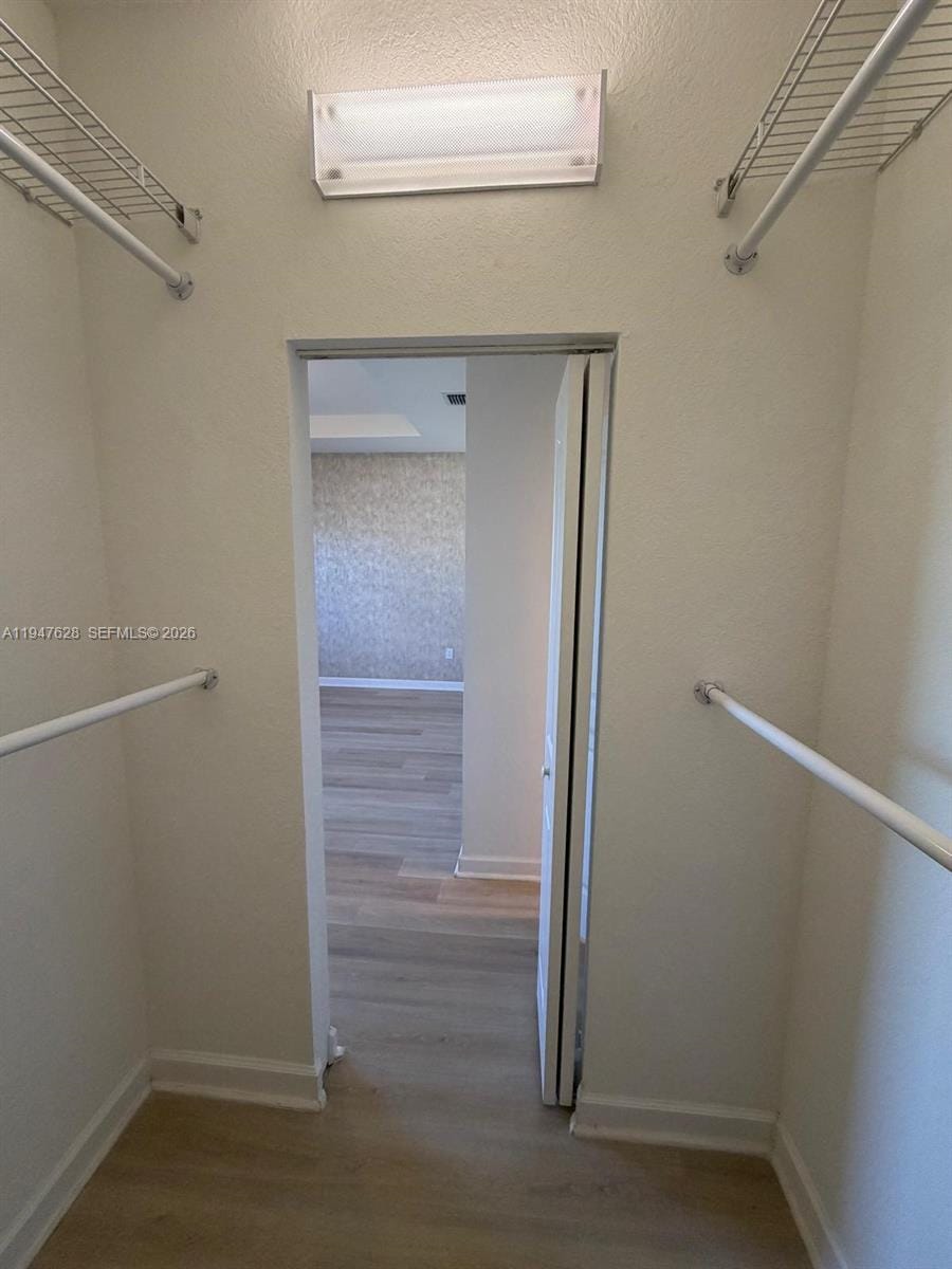 909 NE 211th Street, Miami, FL 33179 photo 19