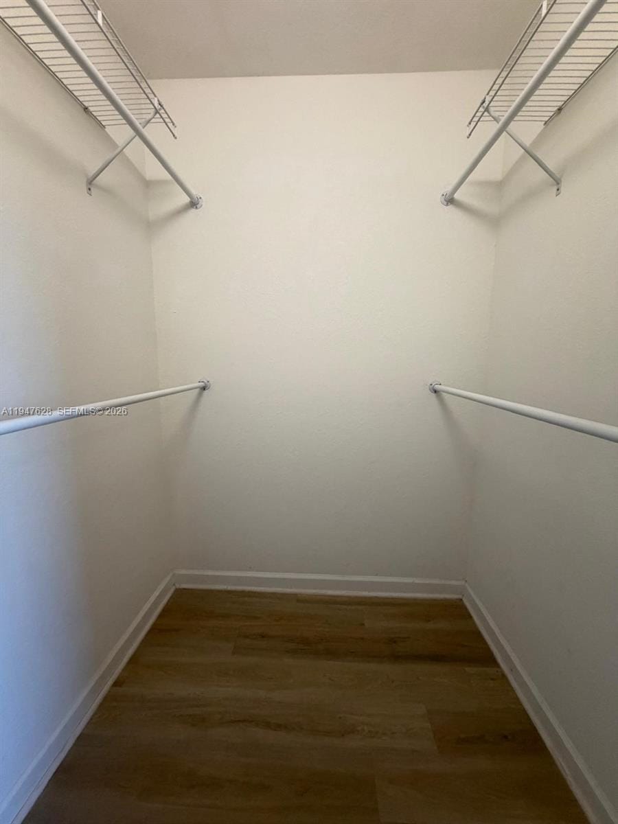 909 NE 211th Street, Miami, FL 33179 photo 20